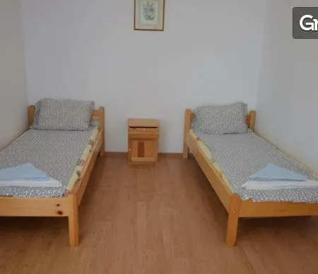 ゲストハウス Victoria1 *